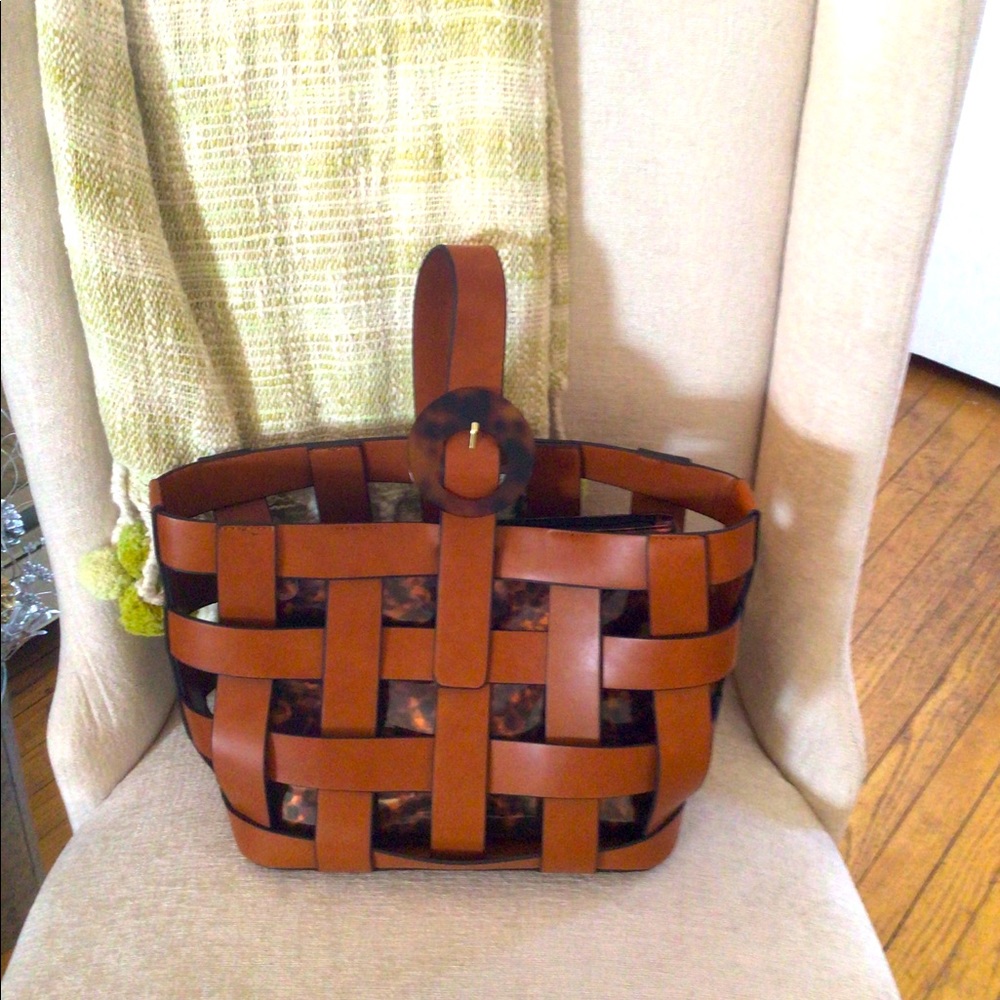 Open Lattice Weave Tote with Tortoise Inner Bag